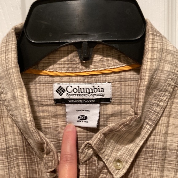 Columbia brown plaid button front, 2XL - Picture 3 of 4